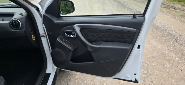 DACIA Duster Laureate