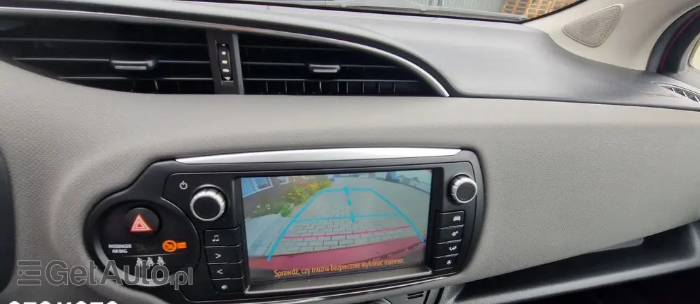 TOYOTA Yaris 1.5 VVT-i Team Deutschland