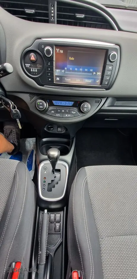 TOYOTA Yaris 1.5 VVT-i Team Deutschland