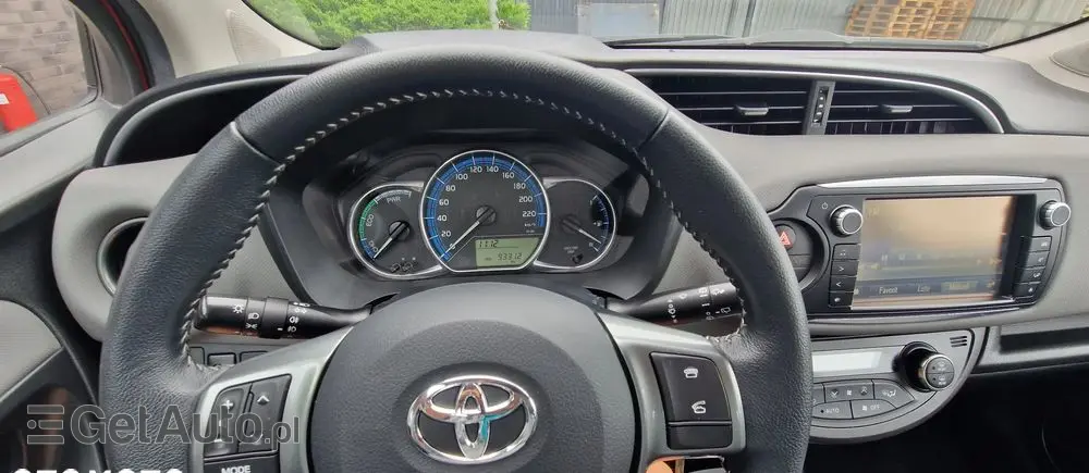 TOYOTA Yaris 1.5 VVT-i Team Deutschland