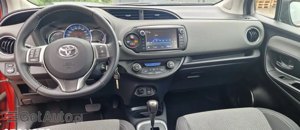 TOYOTA Yaris 1.5 VVT-i Team Deutschland