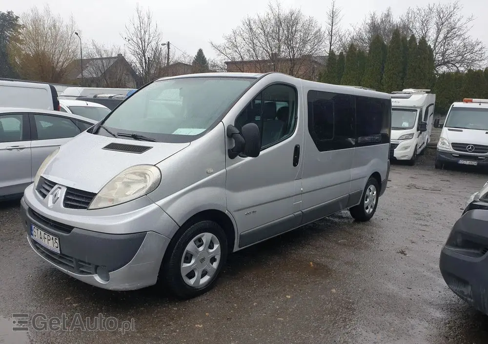 RENAULT Trafic Passenger FAP L2H1 Privilège