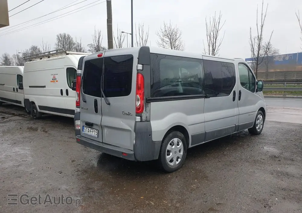 RENAULT Trafic Passenger FAP L2H1 Privilège