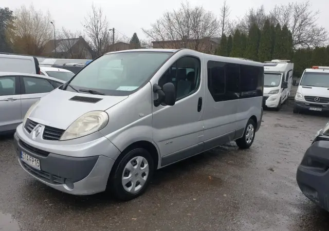RENAULT Trafic Passenger FAP L2H1 Privilège