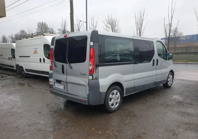 RENAULT Trafic Passenger FAP L2H1 Privilège