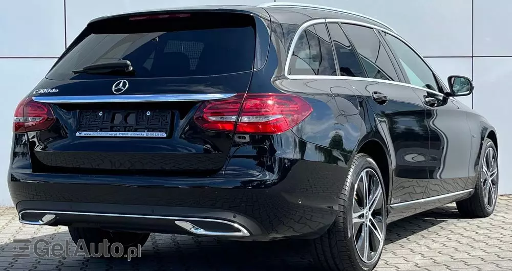 MERCEDES-BENZ Klasa C 300 de 9G-TRONIC