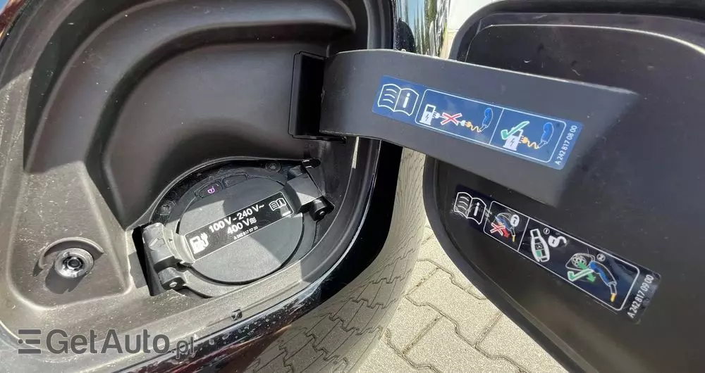 MERCEDES-BENZ Klasa C 300 de 9G-TRONIC