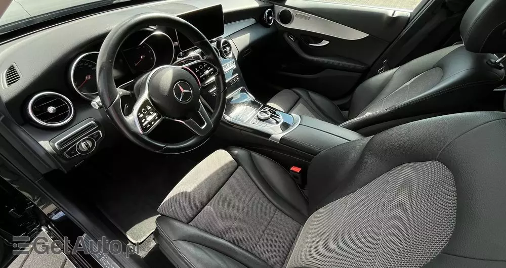 MERCEDES-BENZ Klasa C 300 de 9G-TRONIC