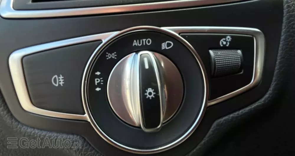 MERCEDES-BENZ Klasa C 300 de 9G-TRONIC