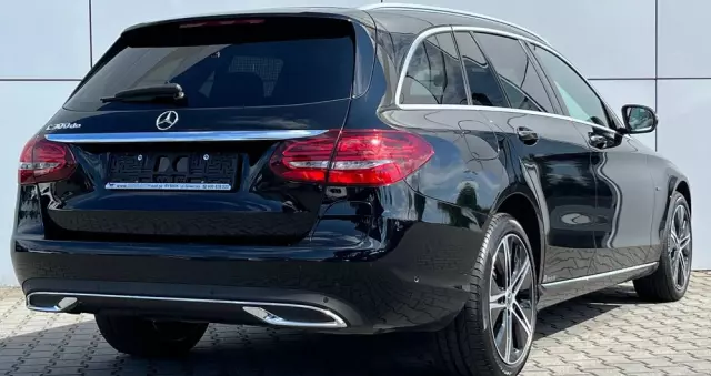 MERCEDES-BENZ Klasa C 300 de 9G-TRONIC