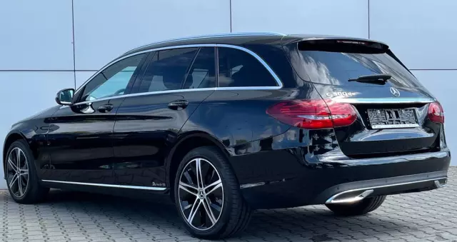MERCEDES-BENZ Klasa C 300 de 9G-TRONIC