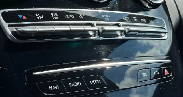 MERCEDES-BENZ Klasa C 300 de 9G-TRONIC