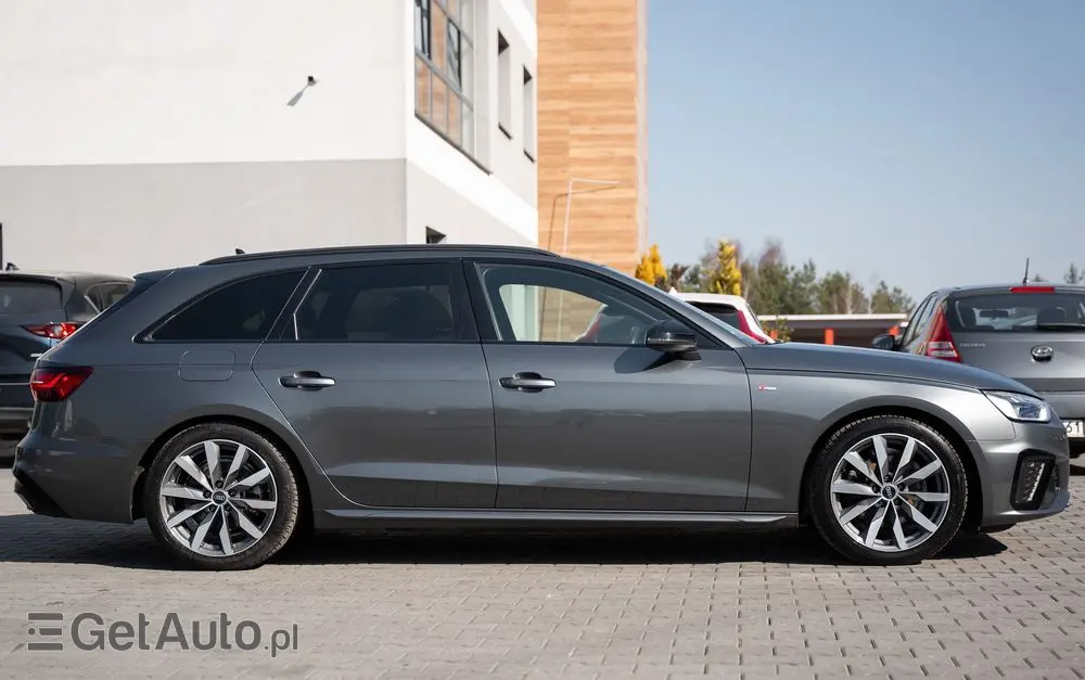 AUDI A4 Avant 35 TFSI S tronic S line