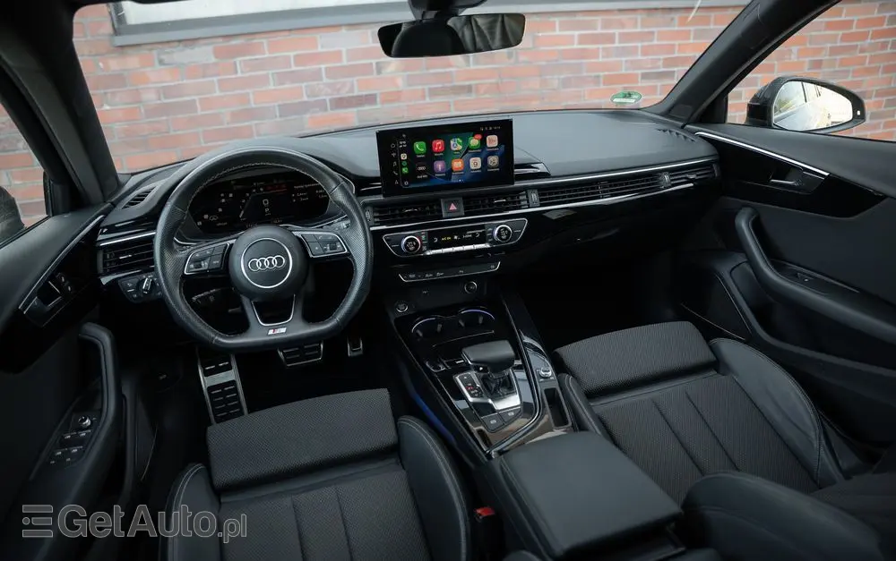 AUDI A4 Avant 35 TFSI S tronic S line