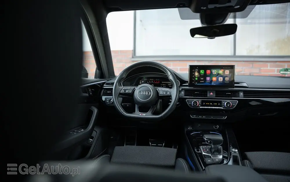 AUDI A4 Avant 35 TFSI S tronic S line