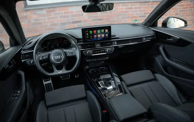 AUDI A4 Avant 35 TFSI S tronic S line