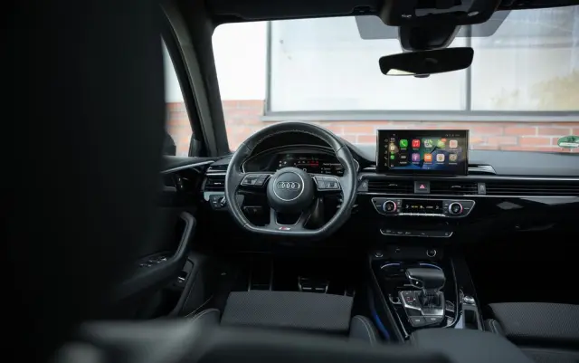AUDI A4 Avant 35 TFSI S tronic S line