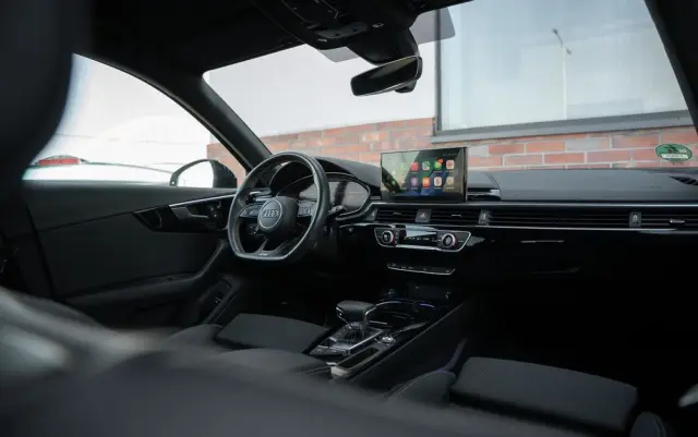 AUDI A4 Avant 35 TFSI S tronic S line