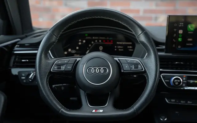 AUDI A4 Avant 35 TFSI S tronic S line