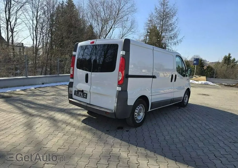 RENAULT TRAFIC 