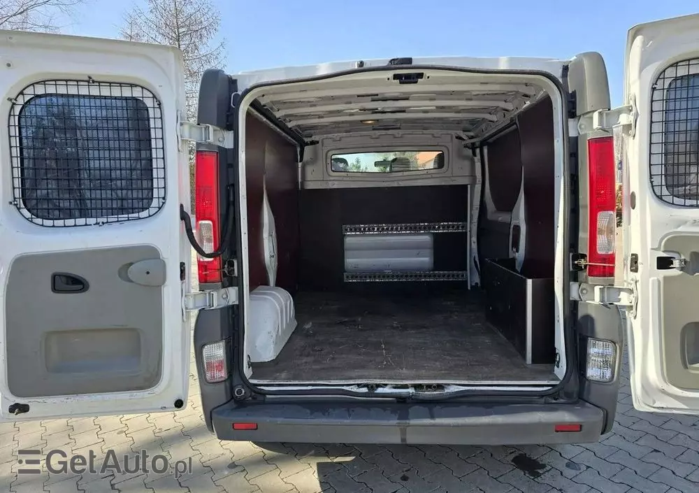 RENAULT TRAFIC 