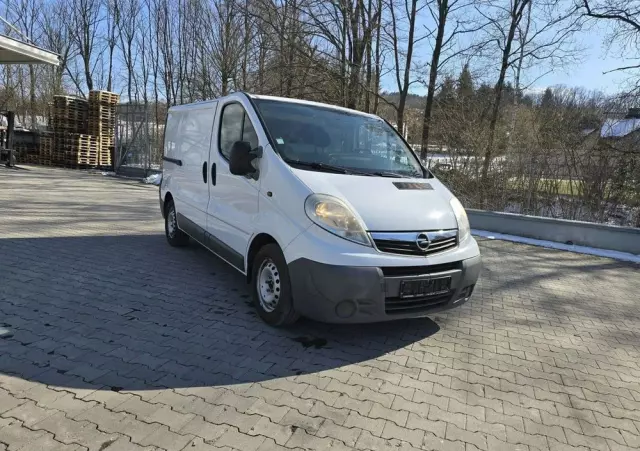 RENAULT TRAFIC 