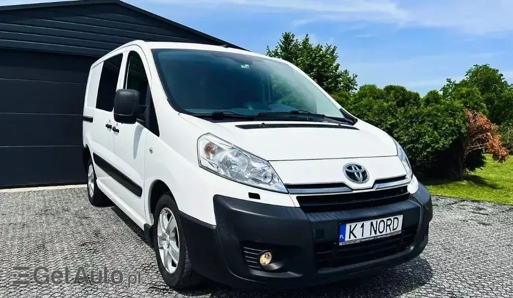 TOYOTA Proace 