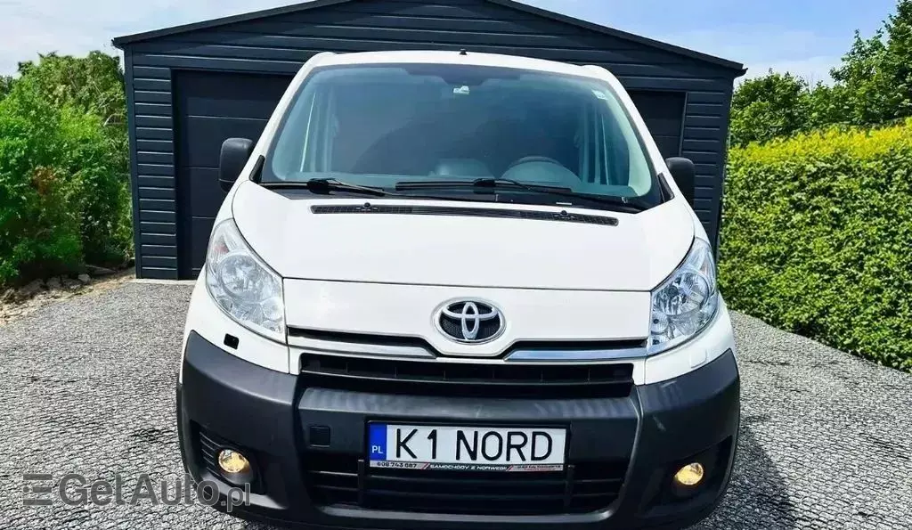 TOYOTA Proace 