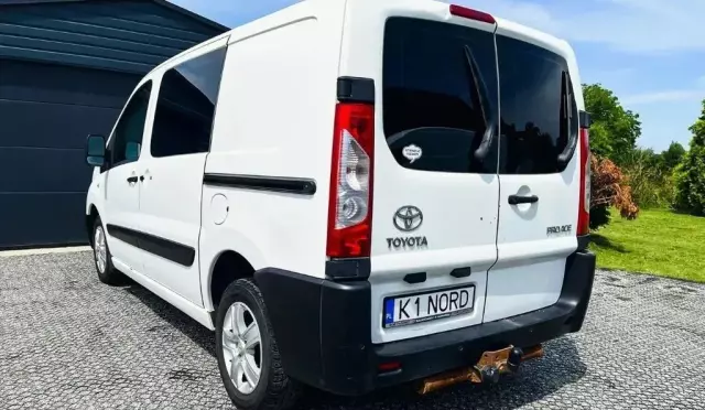 TOYOTA Proace 