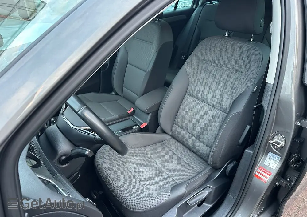 VOLKSWAGEN Golf 1.4 TSI BlueMotion Technology Cup