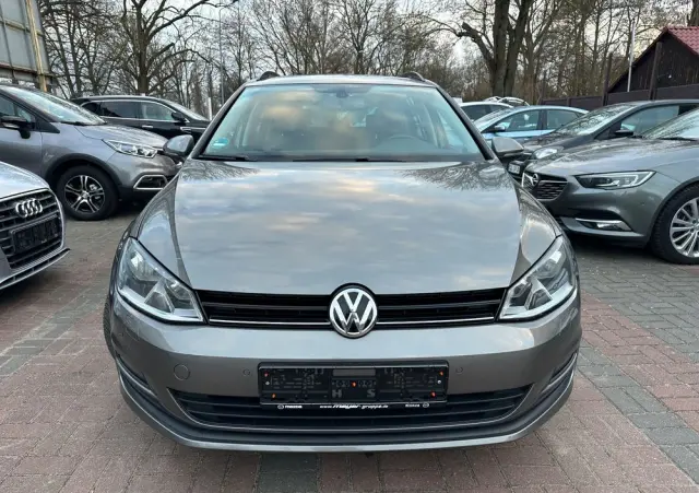 VOLKSWAGEN Golf 1.4 TSI BlueMotion Technology Cup