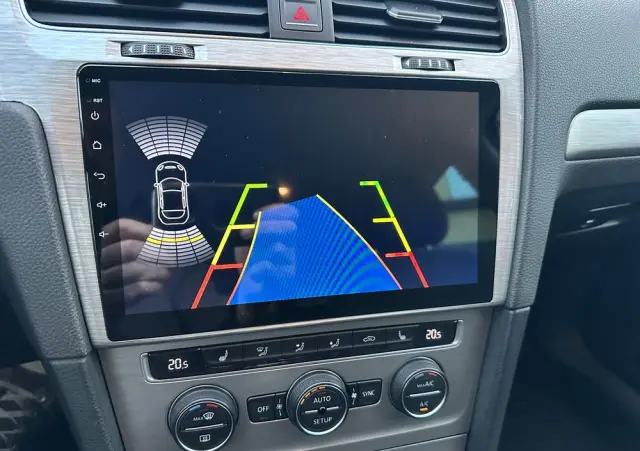 VOLKSWAGEN Golf 1.4 TSI BlueMotion Technology Cup