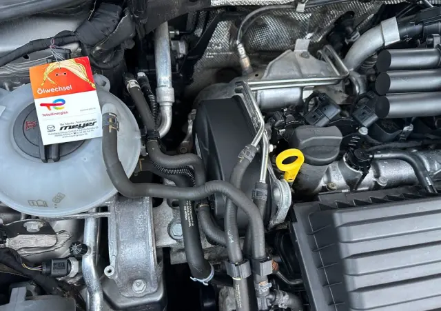 VOLKSWAGEN Golf 1.4 TSI BlueMotion Technology Cup