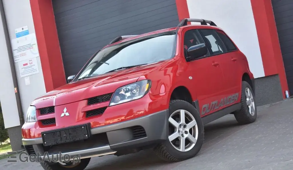 MITSUBISHI Outlander 