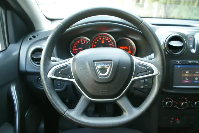 DACIA Sandero Laureate