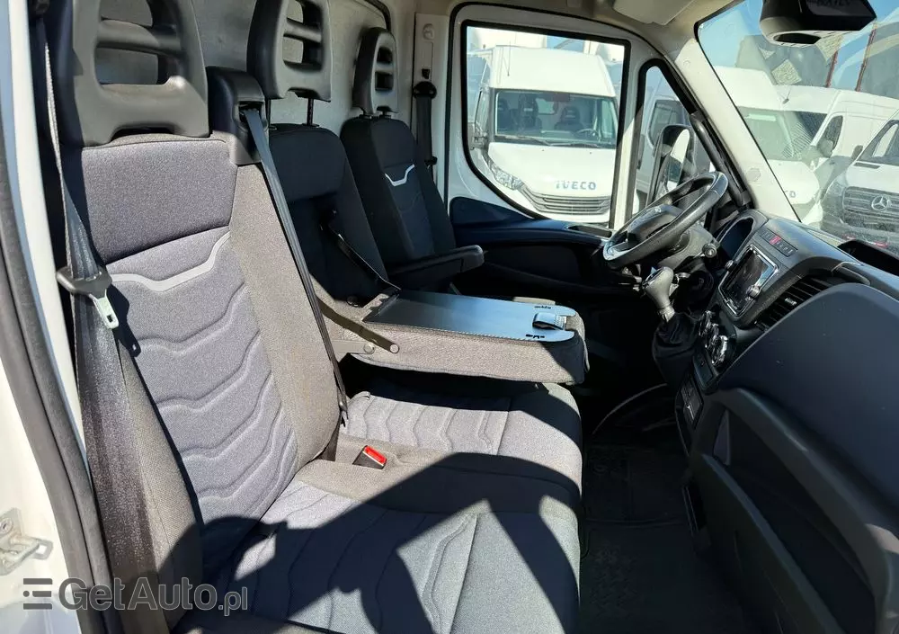 IVECO Daily 72-210/Automat Hi-Matic/Full LED/kontener15 epalet/winda 1000kg/poduszki fabryczne/kamera cofania 