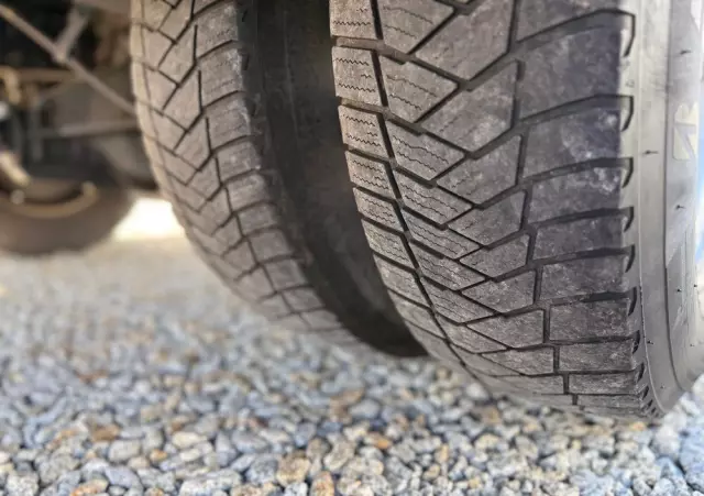 IVECO Daily 72-210/Automat Hi-Matic/Full LED/kontener15 epalet/winda 1000kg/poduszki fabryczne/kamera cofania 