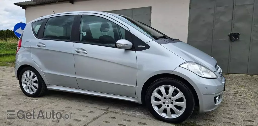 MERCEDES-BENZ Klasa A A 200 (136 KM)