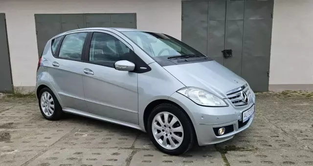 MERCEDES-BENZ Klasa A A 200 (136 KM)