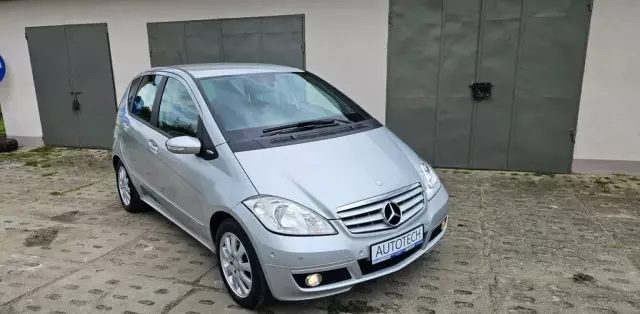 MERCEDES-BENZ Klasa A A 200 (136 KM)