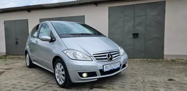 MERCEDES-BENZ Klasa A A 200 (136 KM)