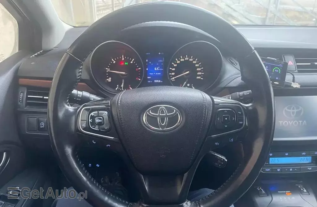 TOYOTA Avensis 