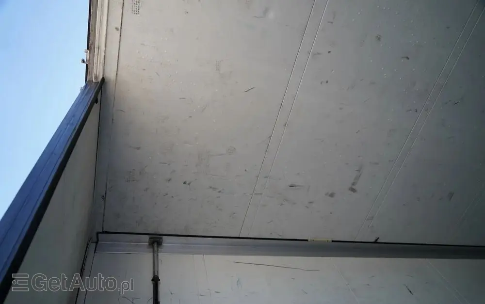 SCHMITZ CARGOBULL CHŁODNIA / THERMO KING SL-400e / OŚ PODNOSZONA / KOSZ NA PALETY 