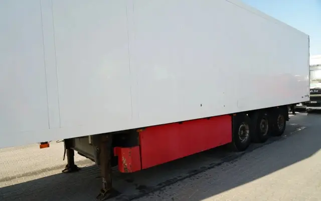 SCHMITZ CARGOBULL CHŁODNIA / THERMO KING SL-400e / OŚ PODNOSZONA / KOSZ NA PALETY 