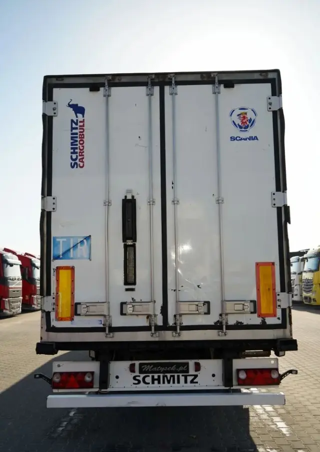 SCHMITZ CARGOBULL CHŁODNIA / THERMO KING SL-400e / OŚ PODNOSZONA / KOSZ NA PALETY 