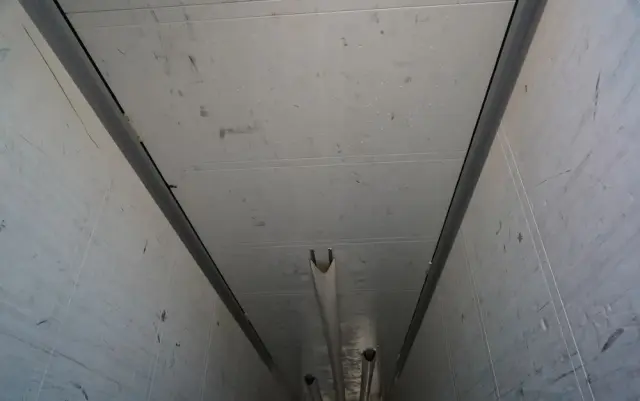 SCHMITZ CARGOBULL CHŁODNIA / THERMO KING SL-400e / OŚ PODNOSZONA / KOSZ NA PALETY 