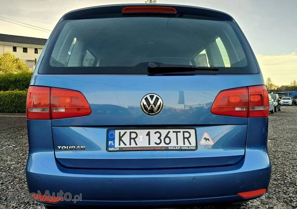 VOLKSWAGEN Touran 