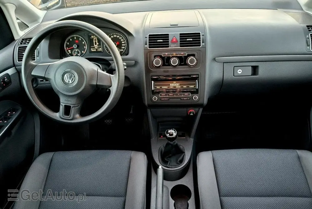 VOLKSWAGEN Touran 