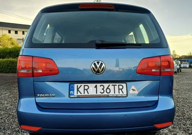 VOLKSWAGEN Touran 