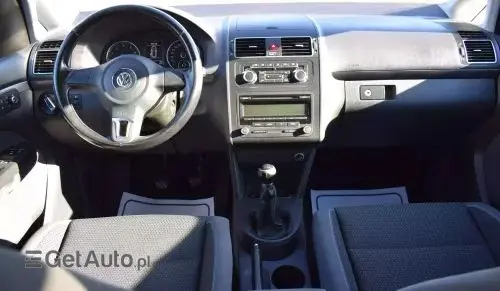 VOLKSWAGEN Touran 